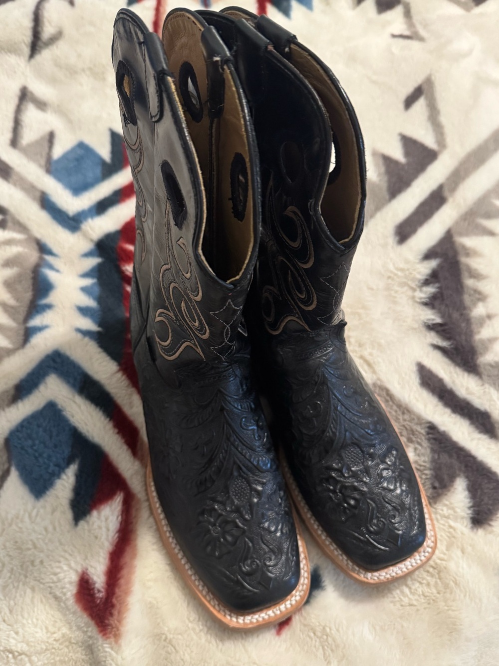 Womenโs Size 10 Square Toe Boots